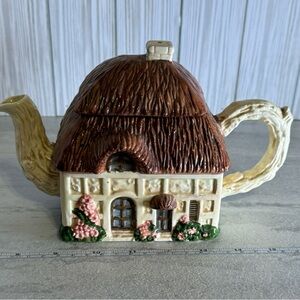 Vintage Thatched Roof Cottage Teapot Ceramic Hand Painted